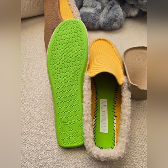 Rothys, "The Scuff" Wool Blend Womens Slip On Mule Slipper, Popcorn Yellow, Sz 9 - Picture 8 of 10